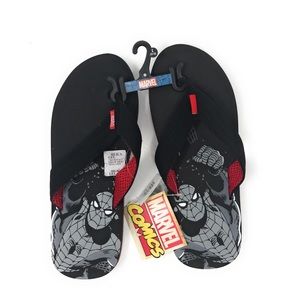 New Marvel Men’s flip flops, sandals size L 11/12